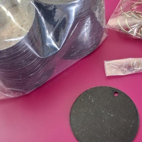 Craft Supplies Set Keychains - Picture 3 of 3